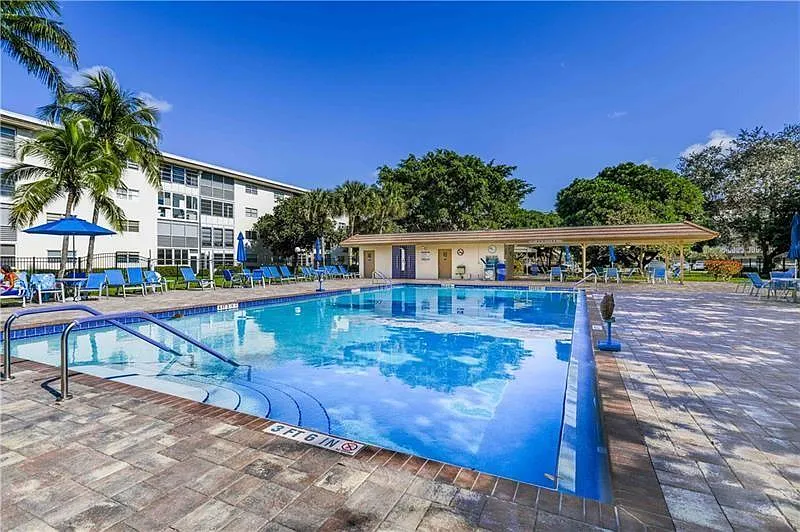 1 bed, 1.0 bath, 900 sqft, $2,400 — Photo 4