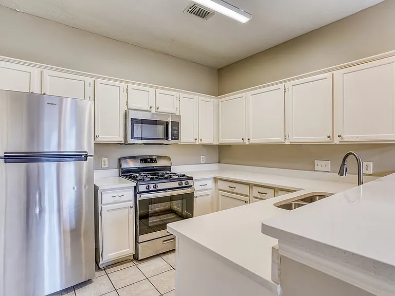6615 Bluebottle Ln — Photo 6