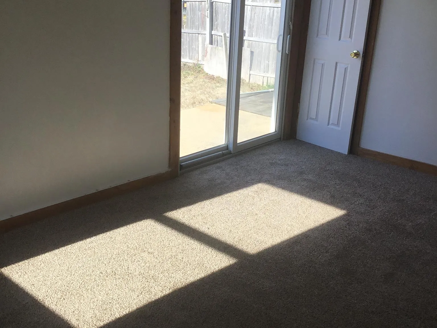2 bed, 600 sqft, $1,200 — Photo 2