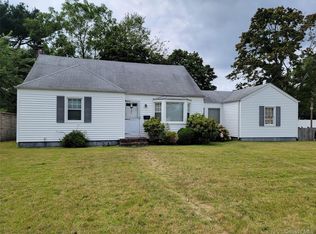392 3rd Avenue, Bayport, NY
