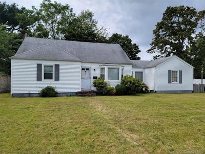 392 3rd Avenue, Bayport, NY, 11705