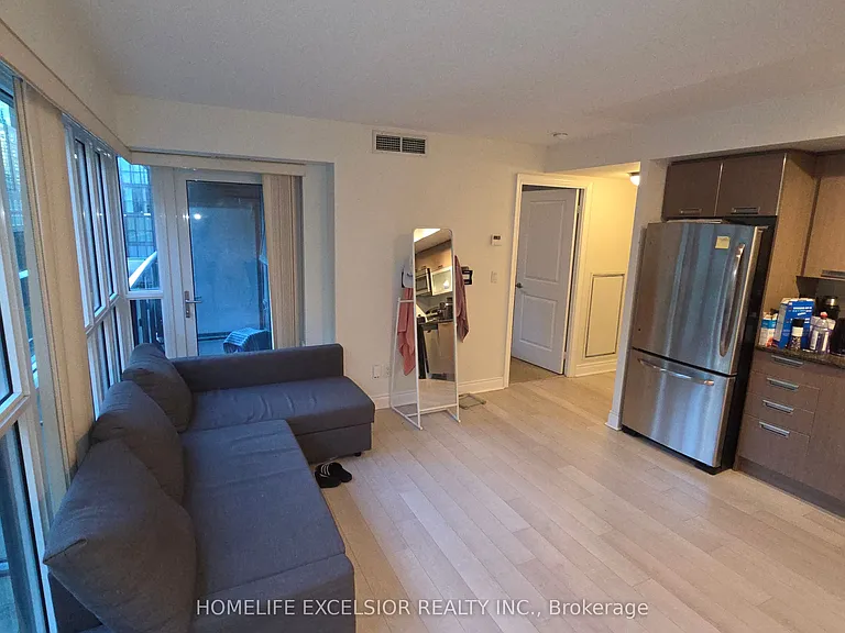 28 Ted Rogers Way #411 — Photo 14