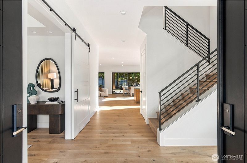 3rd image of 10237 SE 6th Street