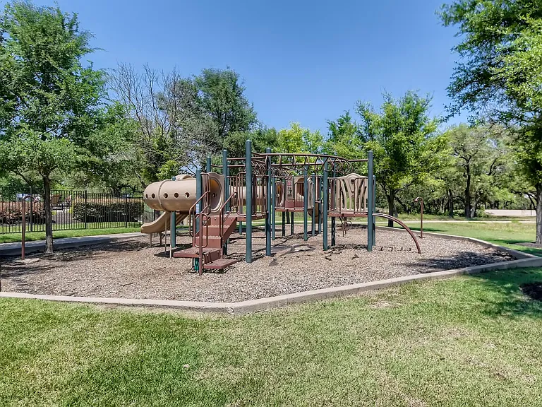 3822 Remington Rd — Photo 33