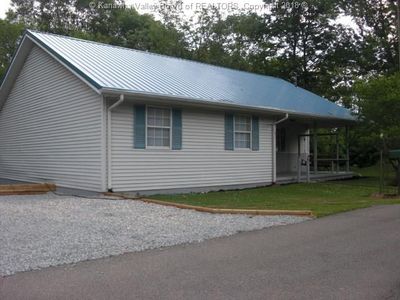 4 Hickory Rd, Nitro, WV, 25143