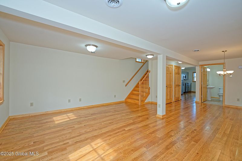 3rd image of 21 Johnston Avenue