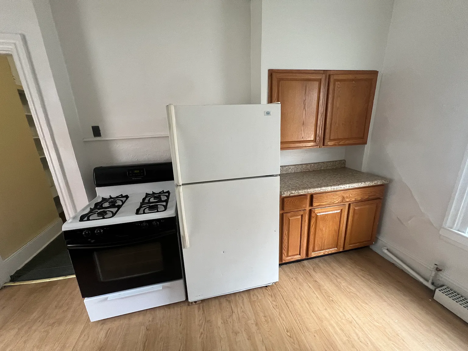 3 bed, $2,200 — Photo 3