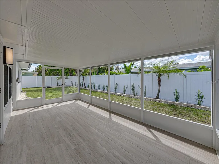 6709 Cardinal Dr S — Photo 49