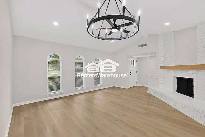 4840 Graham Ct — Photo 6