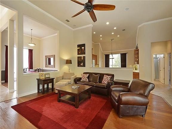 3rd image of 1827 Bluffwood Pl