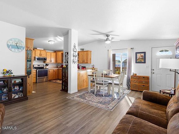 05-200 Bridle Way #233-039>