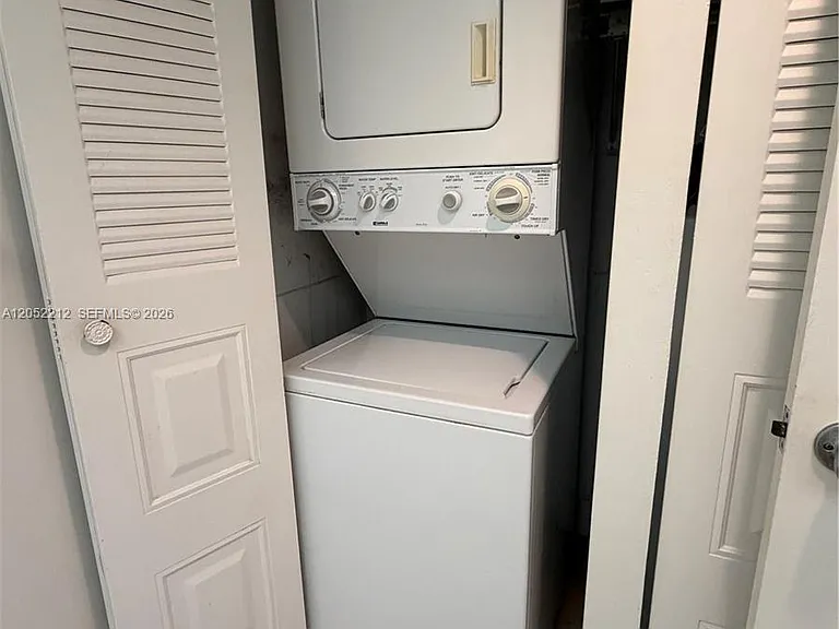 1000 SW 125th Ave #N402 — Photo 7