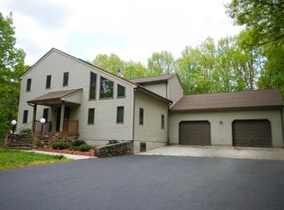 6670 Bradshaw Rd, Salem, VA 24153