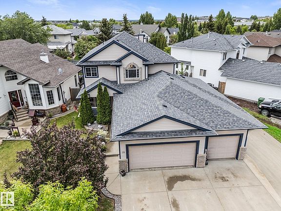 4th image of 18 Woodbend Way