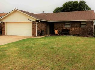126 N Keystone Dr, Enid, OK 73703