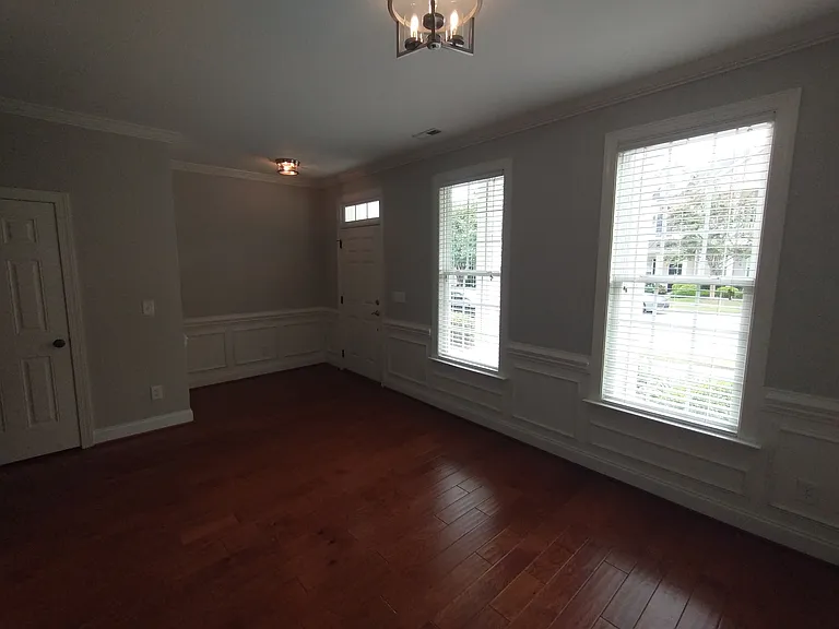 1022 Christopher Dr — Photo 3