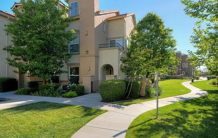 5416 Tares Cir — Photo 2