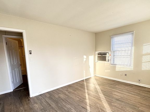 4th image of 951 Palmer Dr