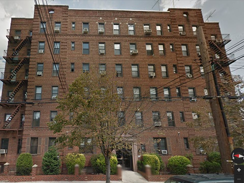 2nd image of 2147 E 17th St APT 2G