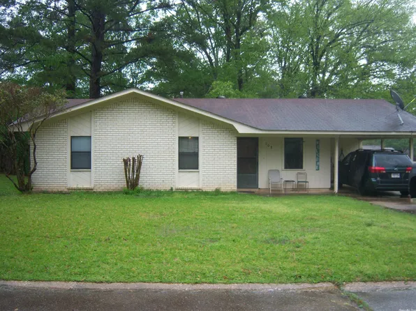 108 Park St, Monticello, AR 71655