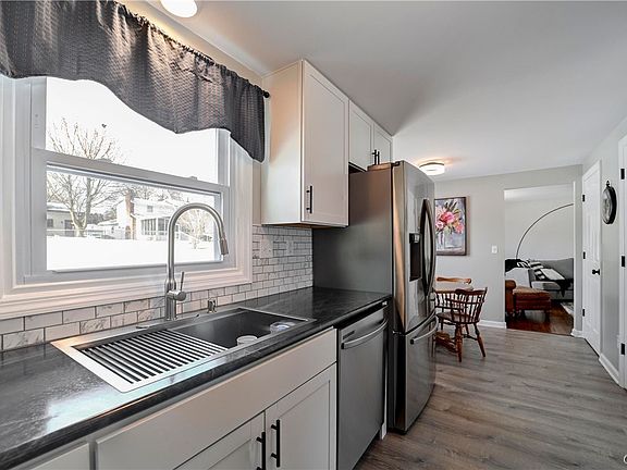 4th image of 5845 Marlow Dr