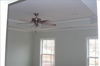 3rd image of 907 Melrose Dr