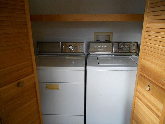 4th image of 140 Hill St