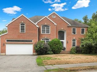 64 Nutmeg Ln, North Andover, MA 01845