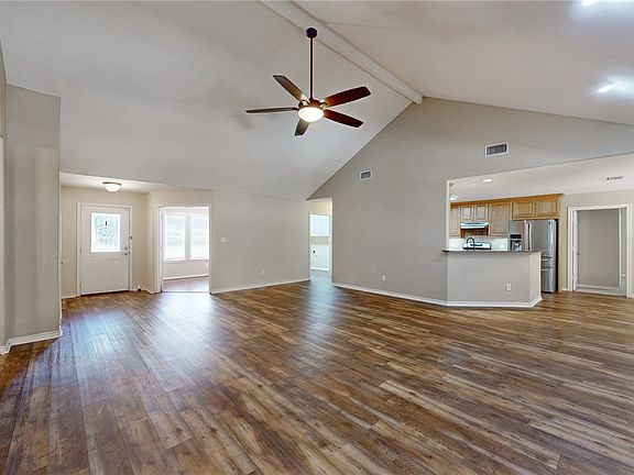 3rd image of 4203 Golden Eagle Dr