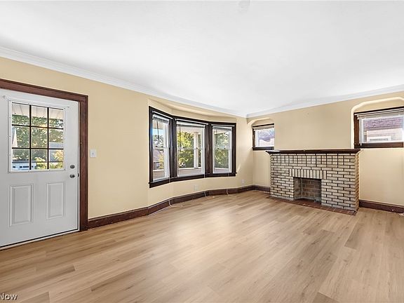 5th image of 3812 W 135th St