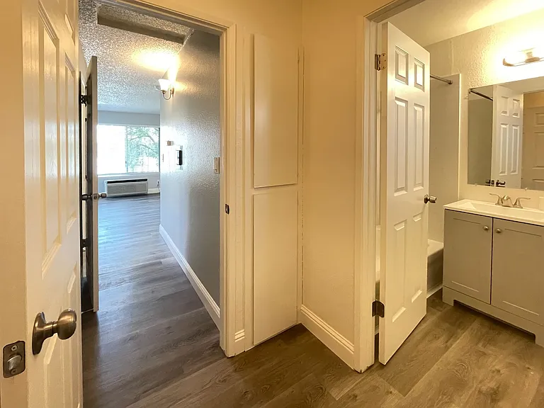 Wright Place Apartments — Photo 1