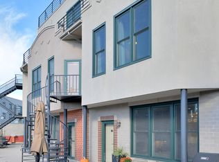 2840 N Lincoln Ave APT C1, Chicago, IL 60657