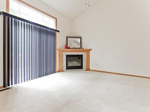 3rd image of 30 David Lee Ct