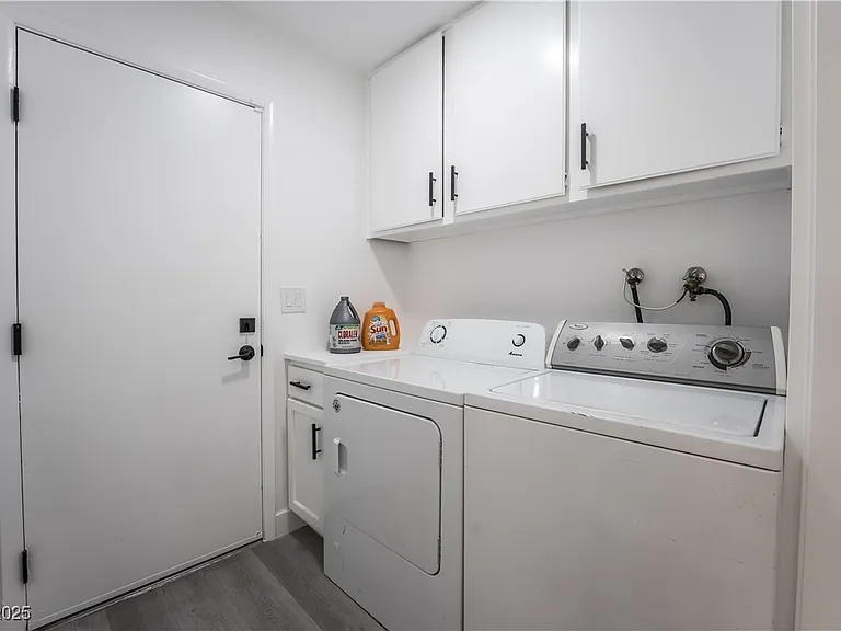 2364 Belvedere Dr — Photo 17