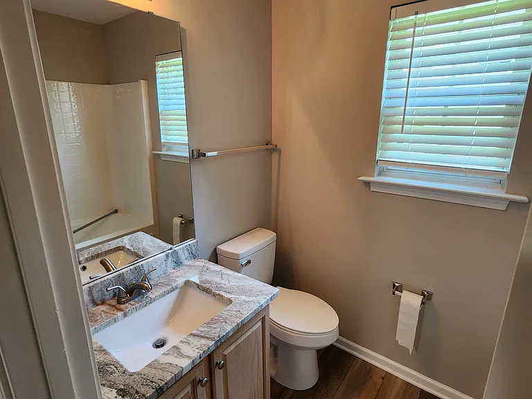 Hallway Full Bath
