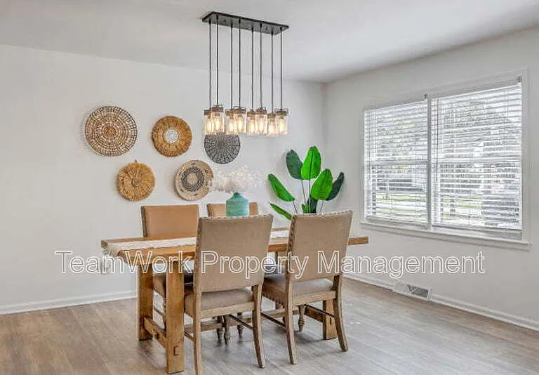 702 N Palmetto St — Photo 7