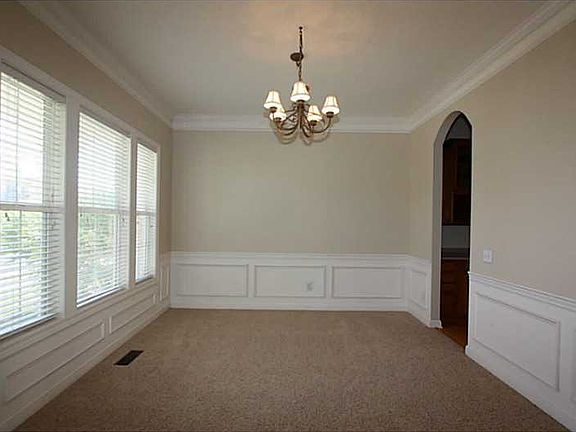 4th image of 6250 Edenshall Ln