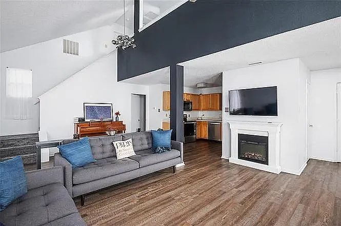 14456 Banister Dr — Photo 3