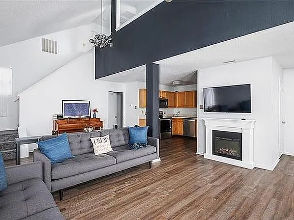 3rd image of 14456 Banister Dr