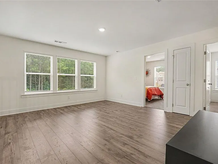 7740 Baron Rd — Photo 12