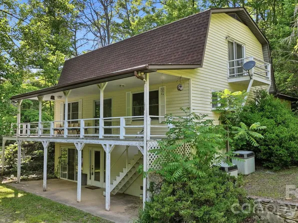 38 Pee Wee Branch Rd, Sylva, NC 28779