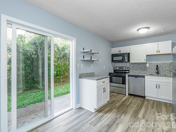 4th image of 300 E Charlotte Ave