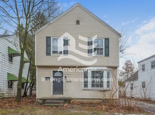 892 Mercer Ave, Akron, OH 44320