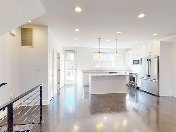 4th image of 3306 9th St NE #1