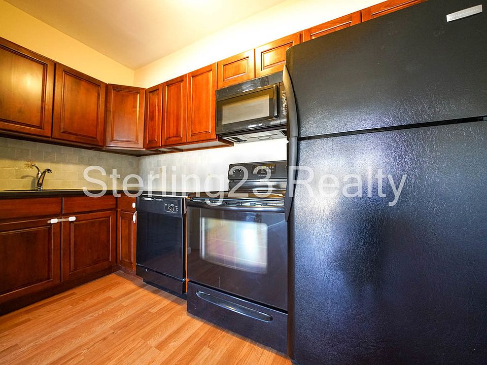 1st image of 27-16 12th St #4