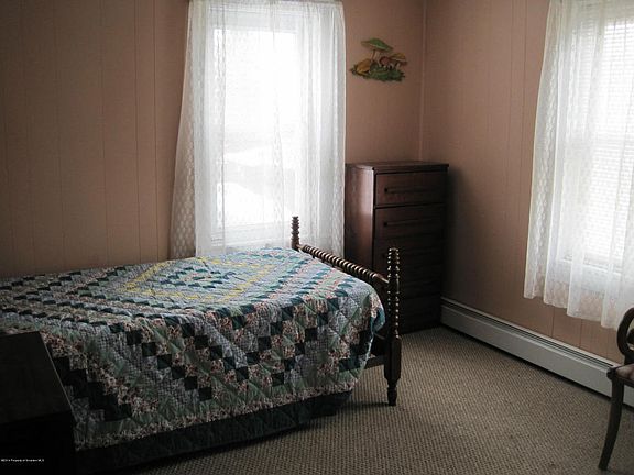 4th image of 1025 N Main St