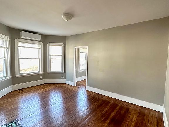 2nd image of 653 Brock Ave #1