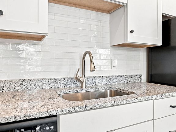 5th image of 4501 Liberty Ave #2