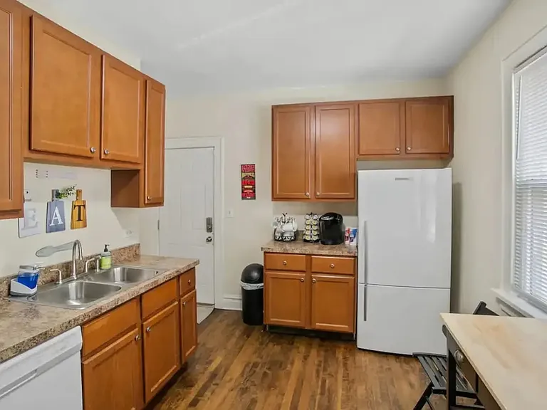 518 N Sheridan Rd #1 — Photo 5