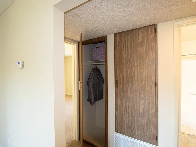 Gold Coast Apartments — Photo 24